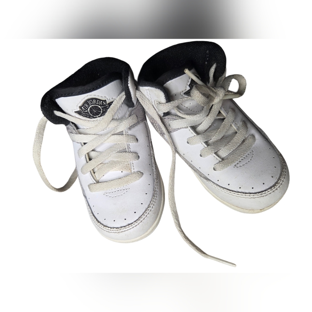 6c Jordans Retro 2s "Python" - Picture 2 of 4